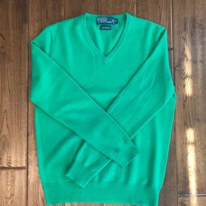 100% cashmere v neck sweater